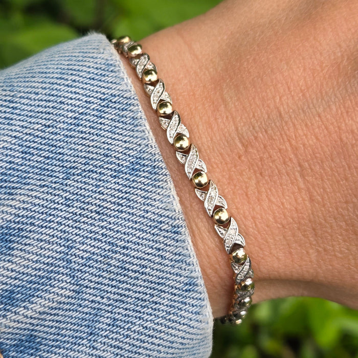 Vintage: 9ct Yellow Gold 50 Diamonds Bracelet