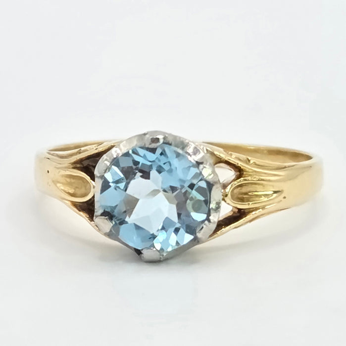 Vintage: 18ct Yellow Gold Blue Zircon Solitaire Ring