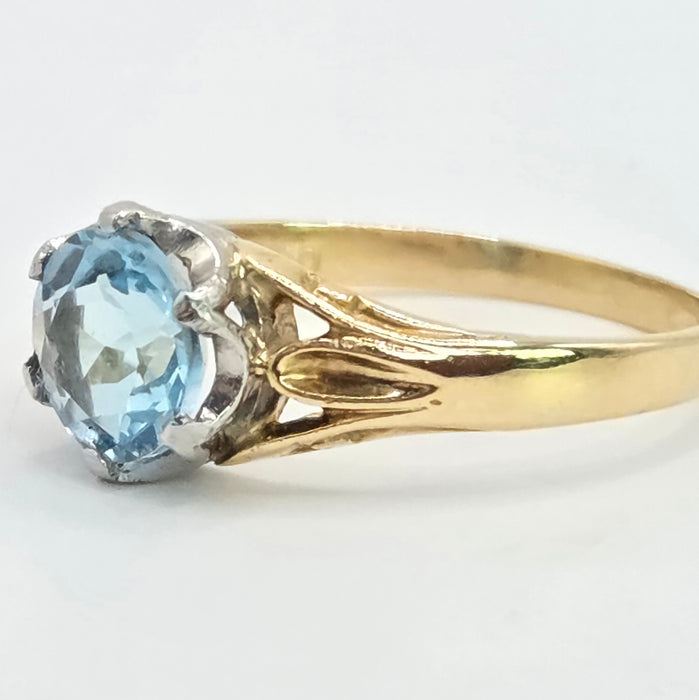 Vintage: 18ct Yellow Gold Blue Zircon Solitaire Ring