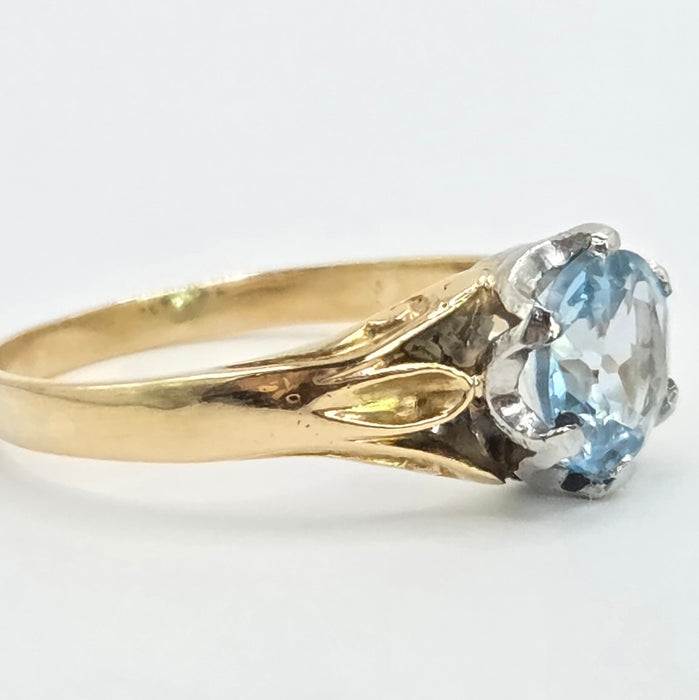Vintage: 18ct Yellow Gold Blue Zircon Solitaire Ring