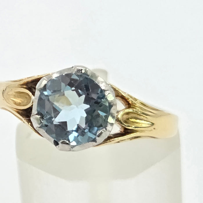 Vintage: 18ct Yellow Gold Blue Zircon Solitaire Ring