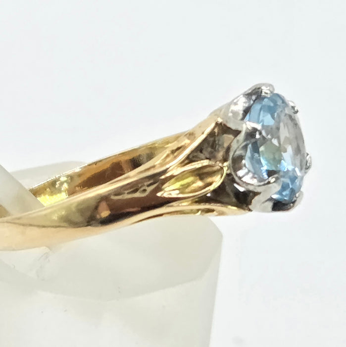 Vintage: 18ct Yellow Gold Blue Zircon Solitaire Ring