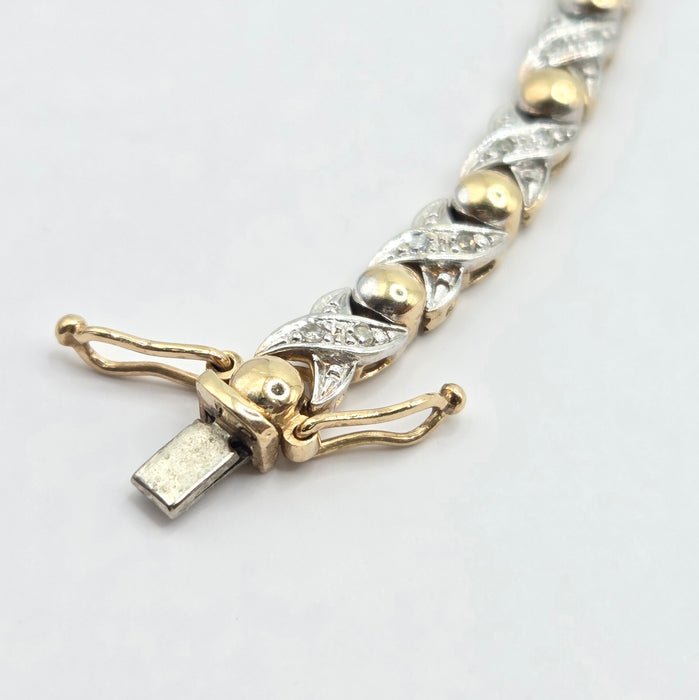 Vintage: 9ct Yellow Gold 50 Diamonds Bracelet