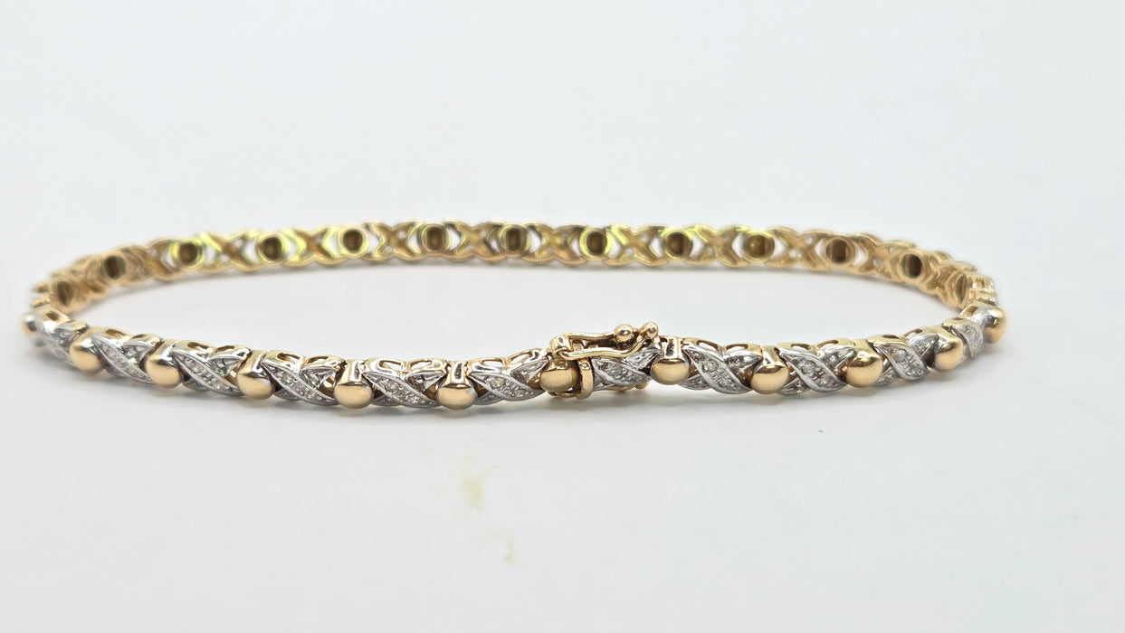 Vintage: 9ct Yellow Gold 50 Diamonds Bracelet