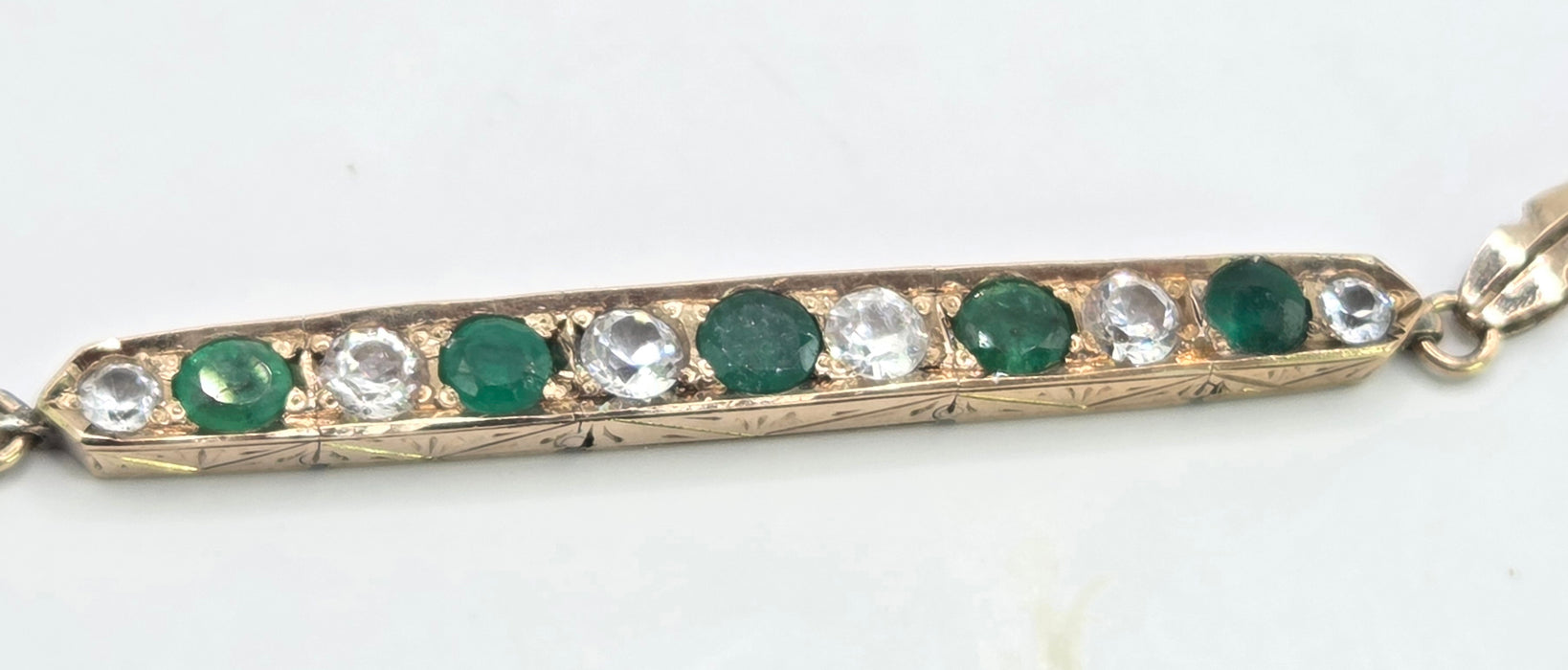 Vintage: 14ct Yellow Gold Emerald & White Sapphire Bracelet