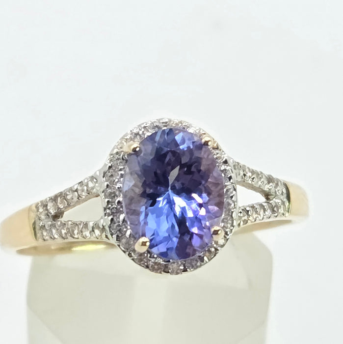 Vintage: 9ct Yellow Gold Tanzanite & White Spinel Cluster Ring