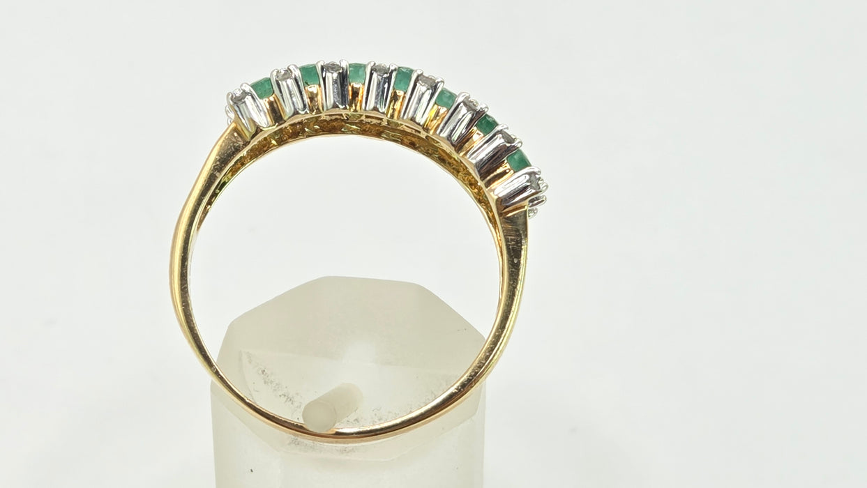 Vintage: 9ct Yellow Gold Emerald & Diamond Band