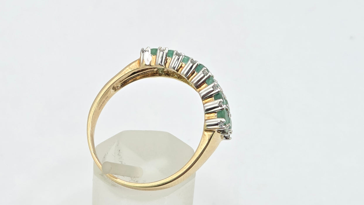Vintage: 9ct Yellow Gold Emerald & Diamond Band