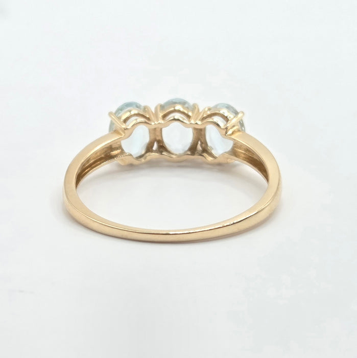 Vintage: 10ct Yellow Gold Aquamarine Trilogy Ring