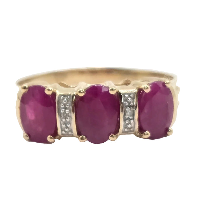 Vintage: 9ct Yellow Gold Ruby & Diamond Dress Ring