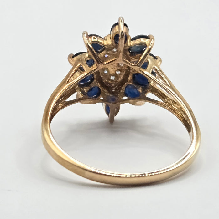 Vintage: 9ct Yellow Gold Sapphire & Diamond Flowerhead Cluster Ring