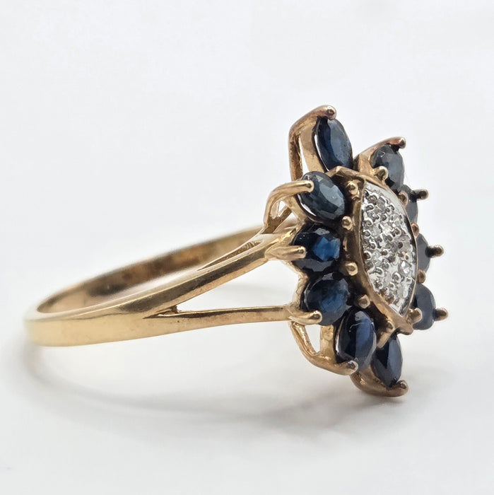 Vintage: 9ct Yellow Gold Sapphire & Diamond Flowerhead Cluster Ring