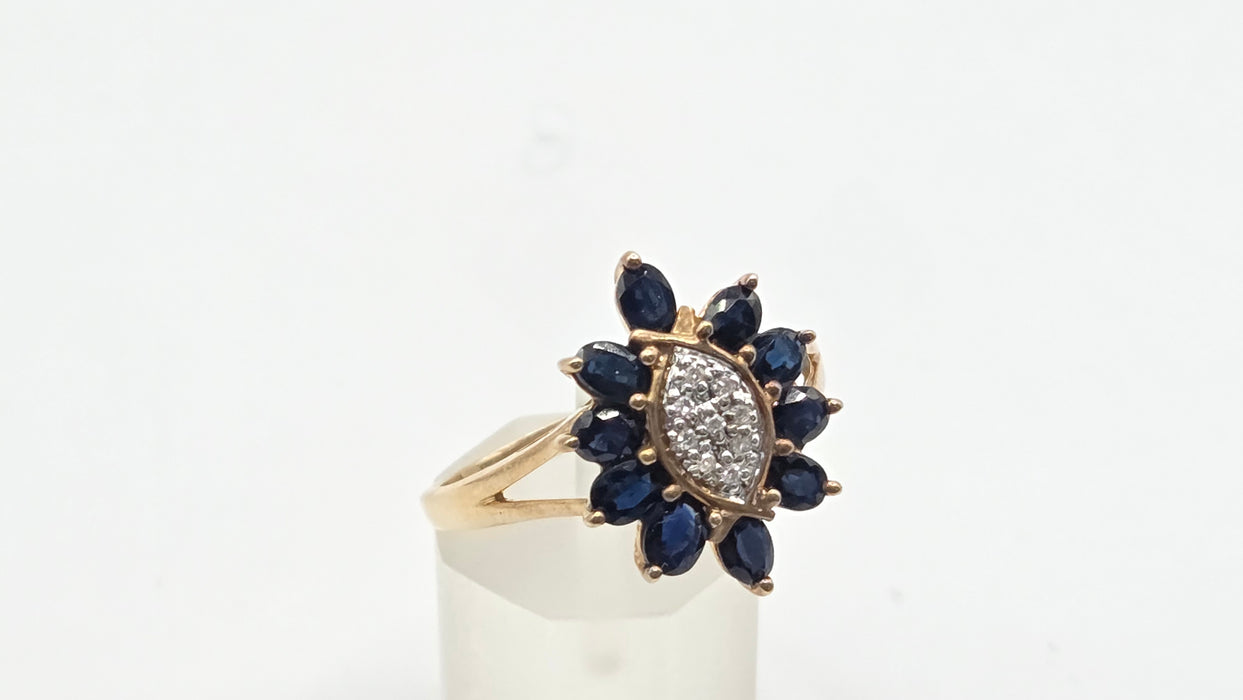 Vintage: 9ct Yellow Gold Sapphire & Diamond Flowerhead Cluster Ring