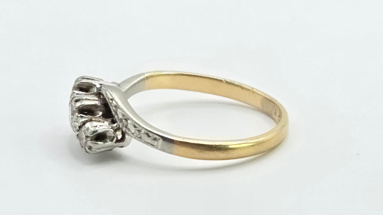 Vintage: 18ct Yellow Gold & Platinum Three Stone Diamond Cross-Over Ring — 0.20ct