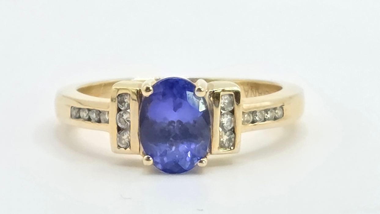 Vintage: 18ct Yellow Gold Tanzanite (1.15ct) & Diamond Dress Ring