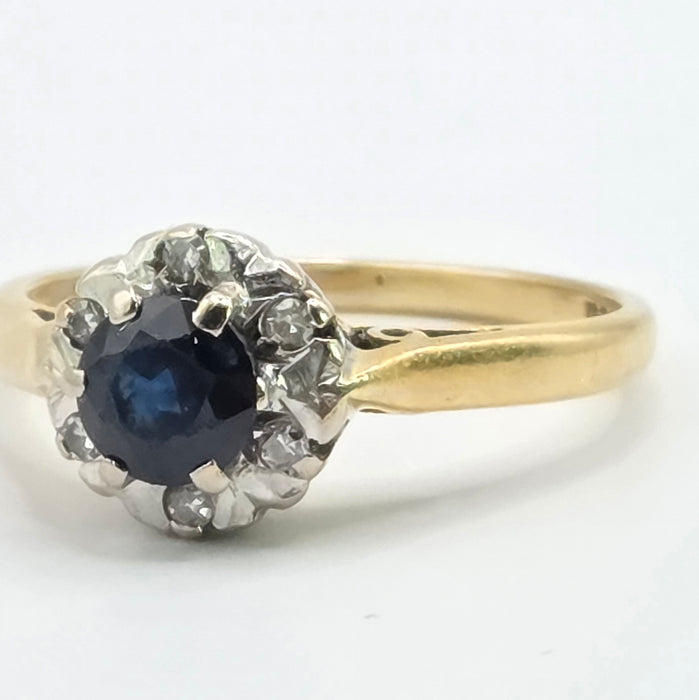 3561 Vintage 18ct Gold Sapphire and Diamonds - from 1976