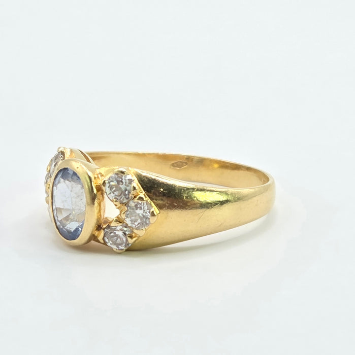 Vintage: 18ct Yellow Gold Blue Topaz & Man Made Diamond Dress Ring