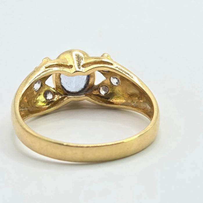 Vintage: 18ct Yellow Gold Blue Topaz & Man Made Diamond Dress Ring