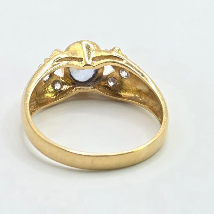 Vintage: 18ct Yellow Gold Blue Topaz & Man Made Diamond Dress Ring