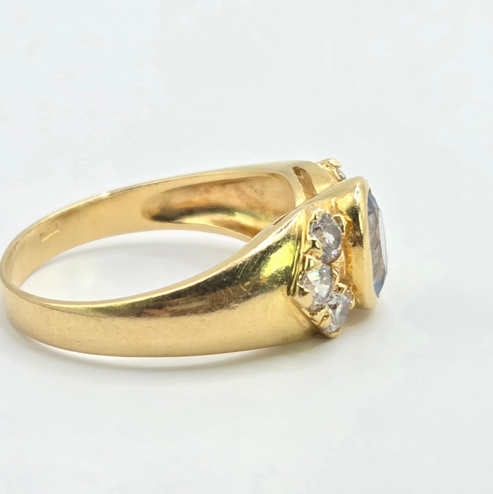 Vintage: 18ct Yellow Gold Blue Topaz & Man Made Diamond Dress Ring