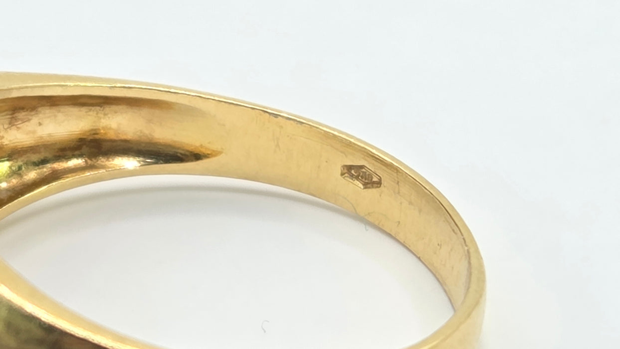 Vintage: 18ct Yellow Gold Blue Topaz & Man Made Diamond Dress Ring
