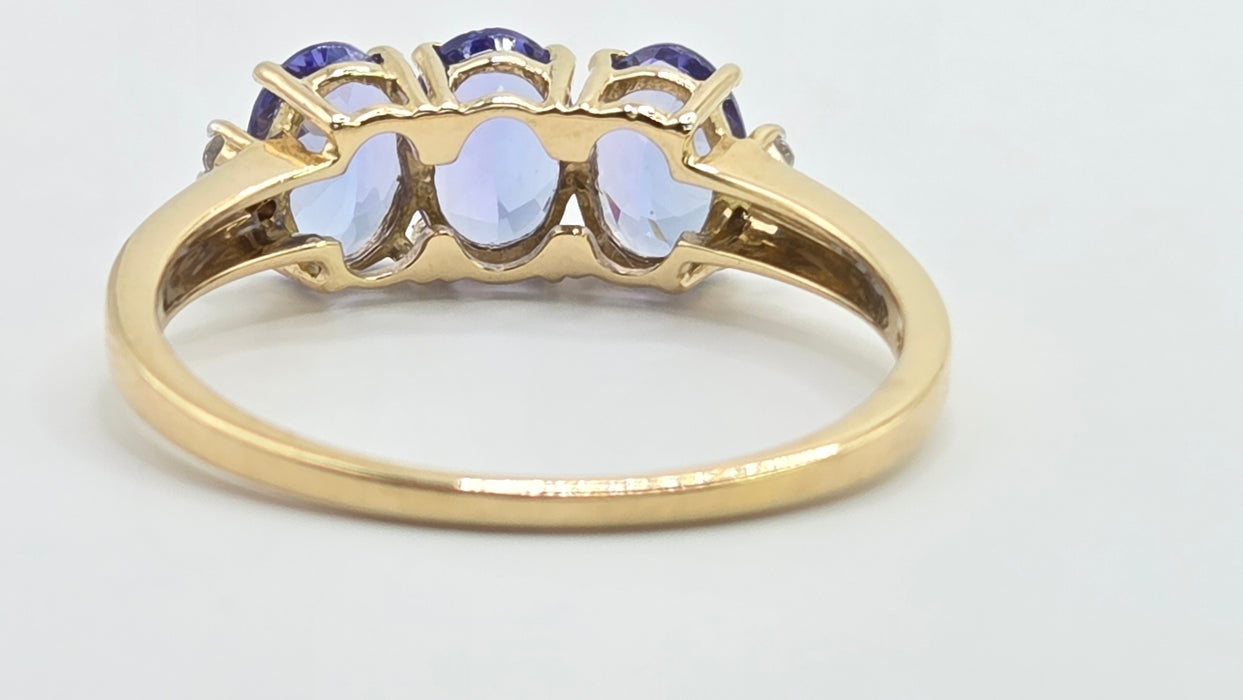 Vintage: 9ct Gold Tanzanite & White Spinel Trilogy Ring