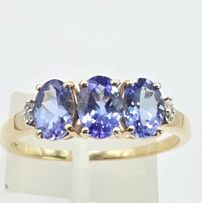 Vintage: 9ct Gold Tanzanite & White Spinel Trilogy Ring