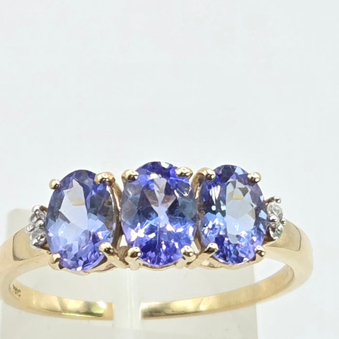 Vintage: 9ct Gold Tanzanite & White Spinel Trilogy Ring