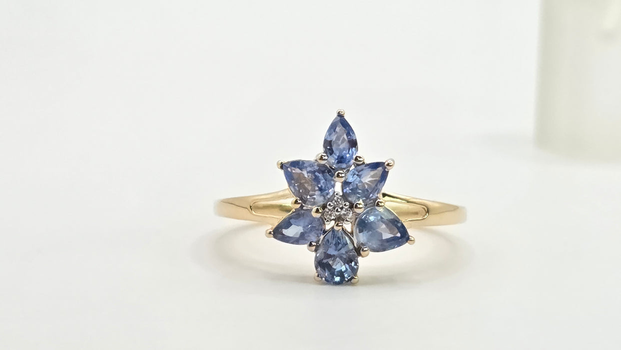Vintage: 9ct Yellow Gold Blue & White Spinel Floral Dress Ring