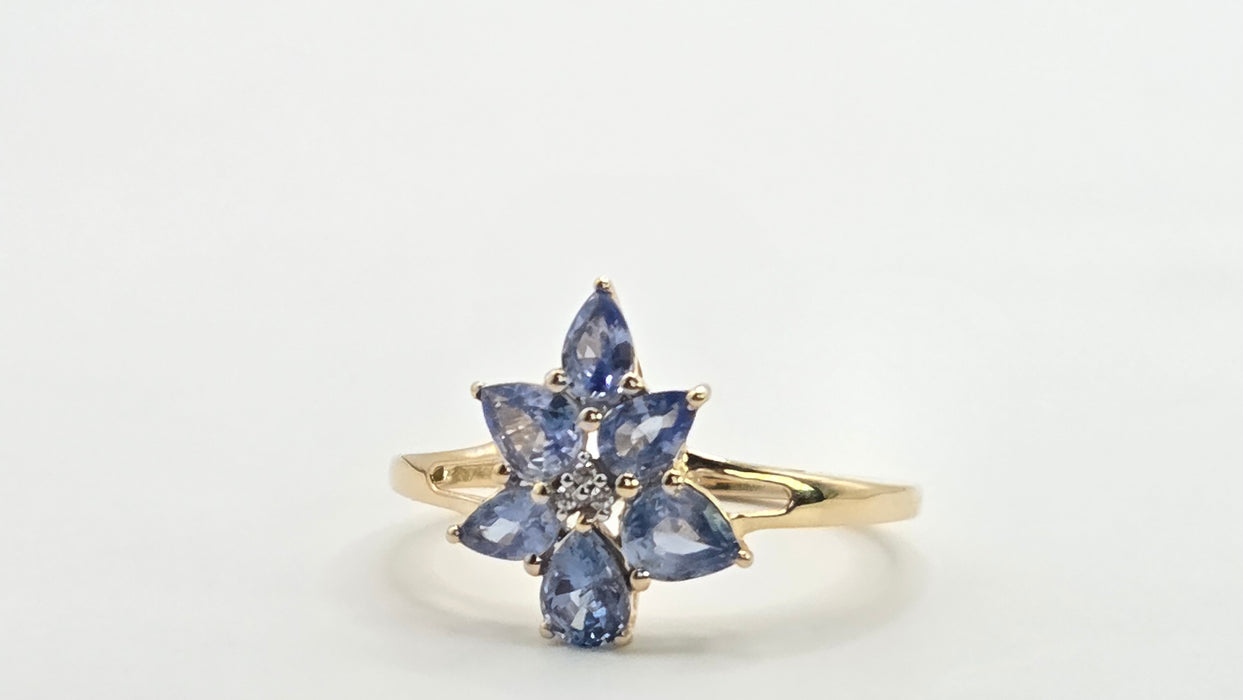 Vintage: 9ct Yellow Gold Blue & White Spinel Floral Dress Ring