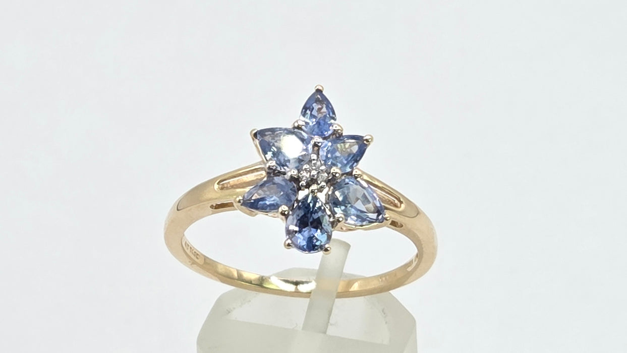 Vintage: 9ct Yellow Gold Blue & White Spinel Floral Dress Ring