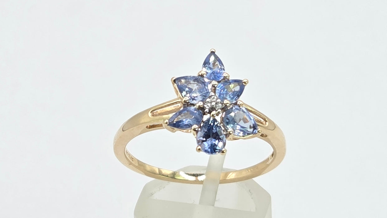 Vintage: 9ct Yellow Gold Blue & White Spinel Floral Dress Ring