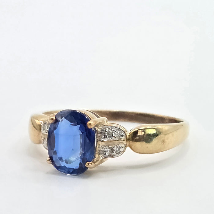 Vintage: 9ct Yellow Gold Sapphire & Diamond Ring