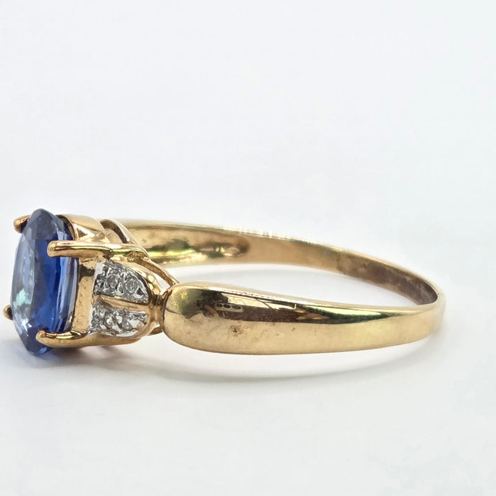 Vintage: 9ct Yellow Gold Sapphire & Diamond Ring