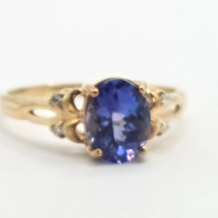 Vintage: 9ct Yellow Gold Iolite & Diamond Dress Ring