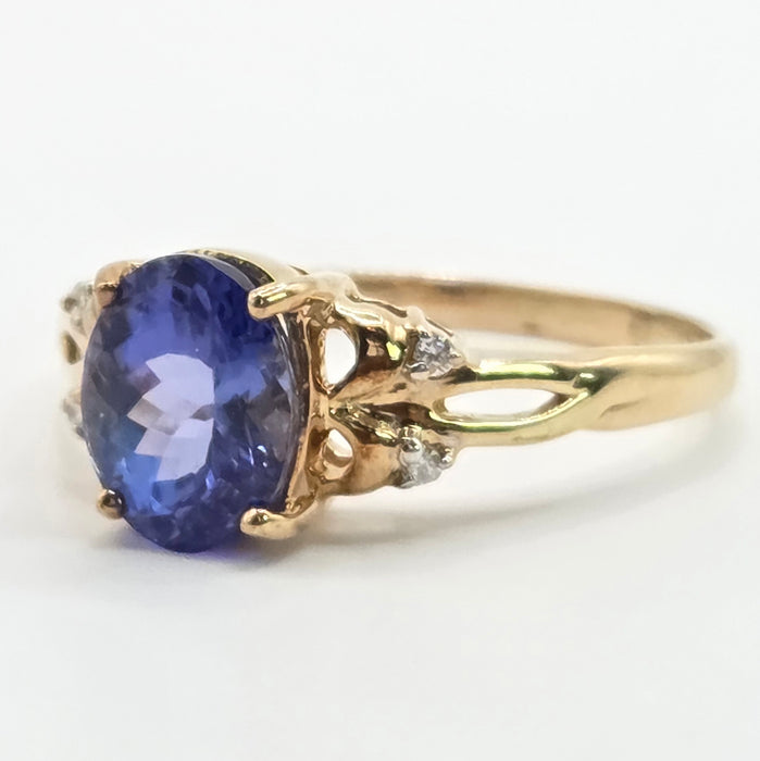 Vintage: 9ct Yellow Gold Iolite & Diamond Dress Ring