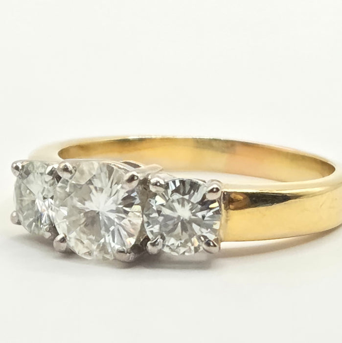 Vintage: 18ct Yellow Gold Simulated Diamond Trilogy Ring