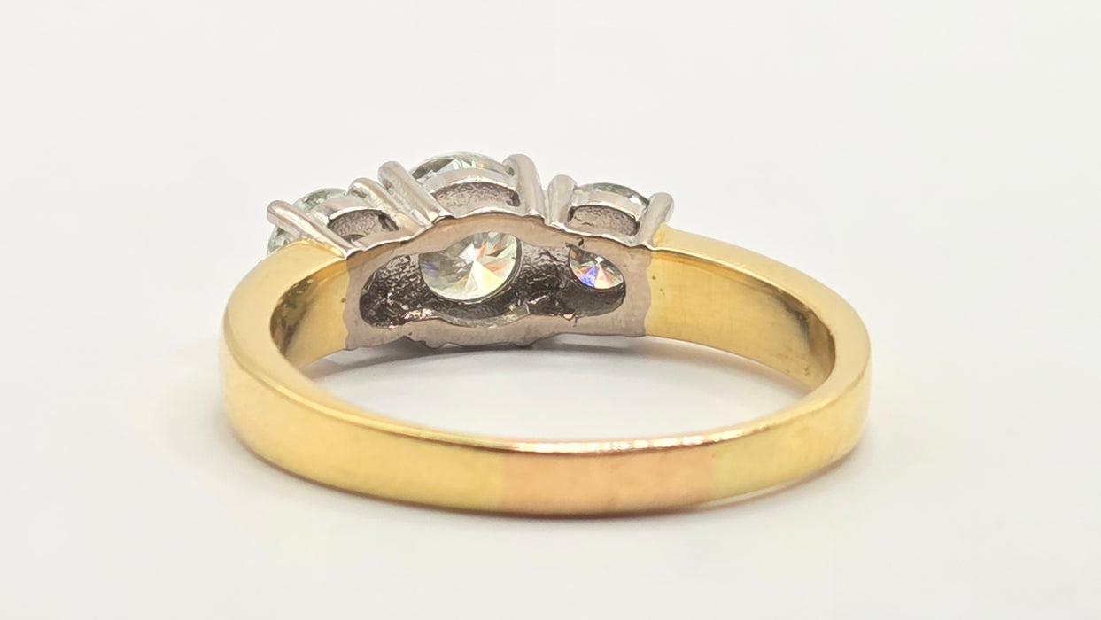 Vintage: 18ct Yellow Gold Simulated Diamond Trilogy Ring