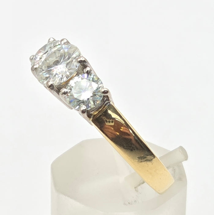 Vintage: 18ct Yellow Gold Simulated Diamond Trilogy Ring