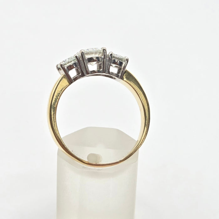 Vintage: 18ct Yellow Gold Simulated Diamond Trilogy Ring
