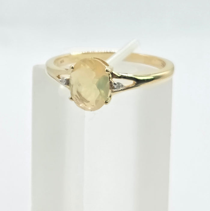 Vintage: 9ct Yellow Gold Opal & Diamond Split Shank Ring