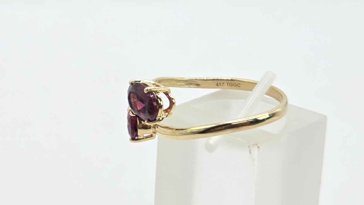 Vintage: 9ct Yellow Gold Garnet Crossover Ring