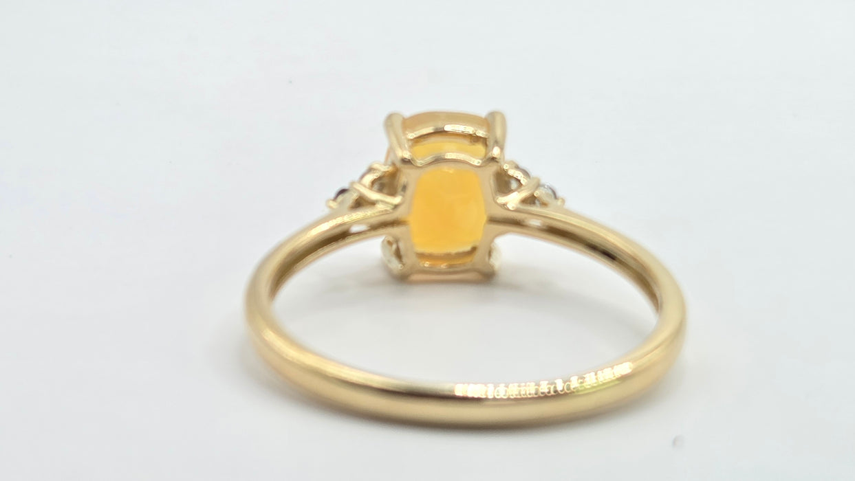Vintage: 9ct Yellow Gold Opaque Opal & Green Topaz Trefoil Ring
