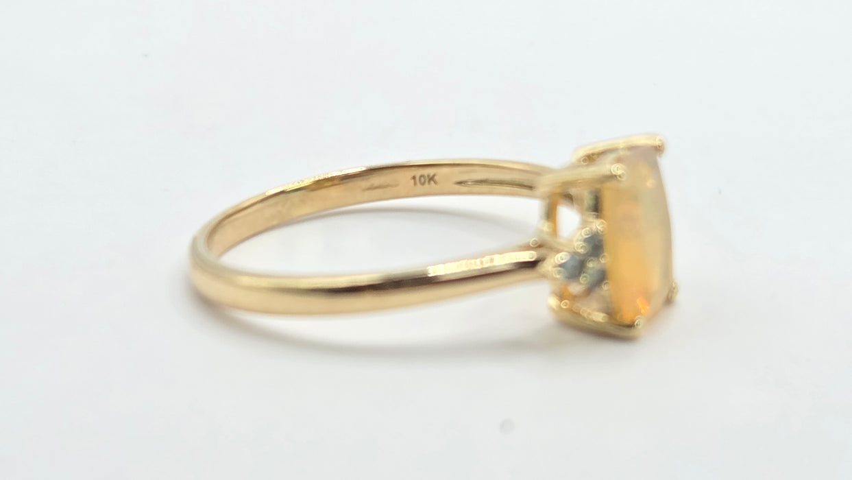 Vintage: 9ct Yellow Gold Opaque Opal & Green Topaz Trefoil Ring