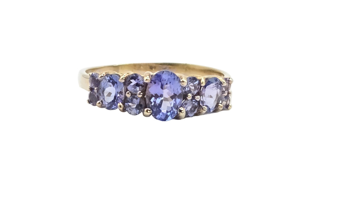 Vintage: 9ct Yellow Gold Tanzanite Dress Ring