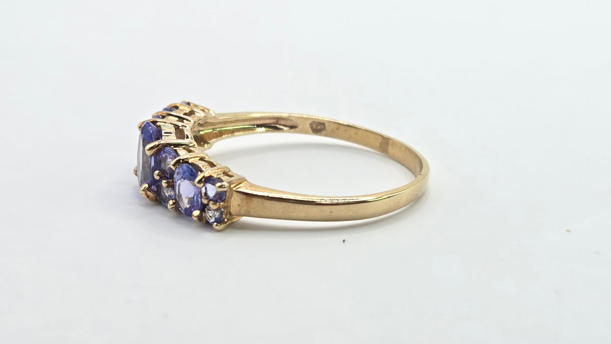 Vintage: 9ct Yellow Gold Tanzanite Dress Ring