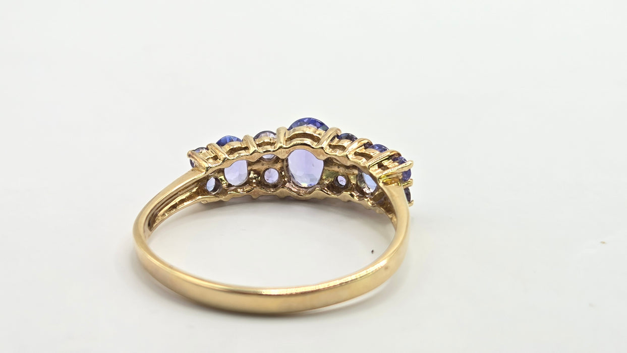 Vintage: 9ct Yellow Gold Tanzanite Dress Ring