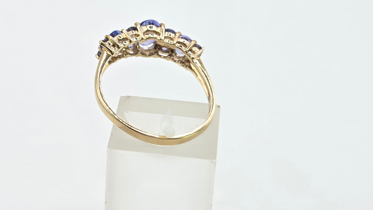 Vintage: 9ct Yellow Gold Tanzanite Dress Ring