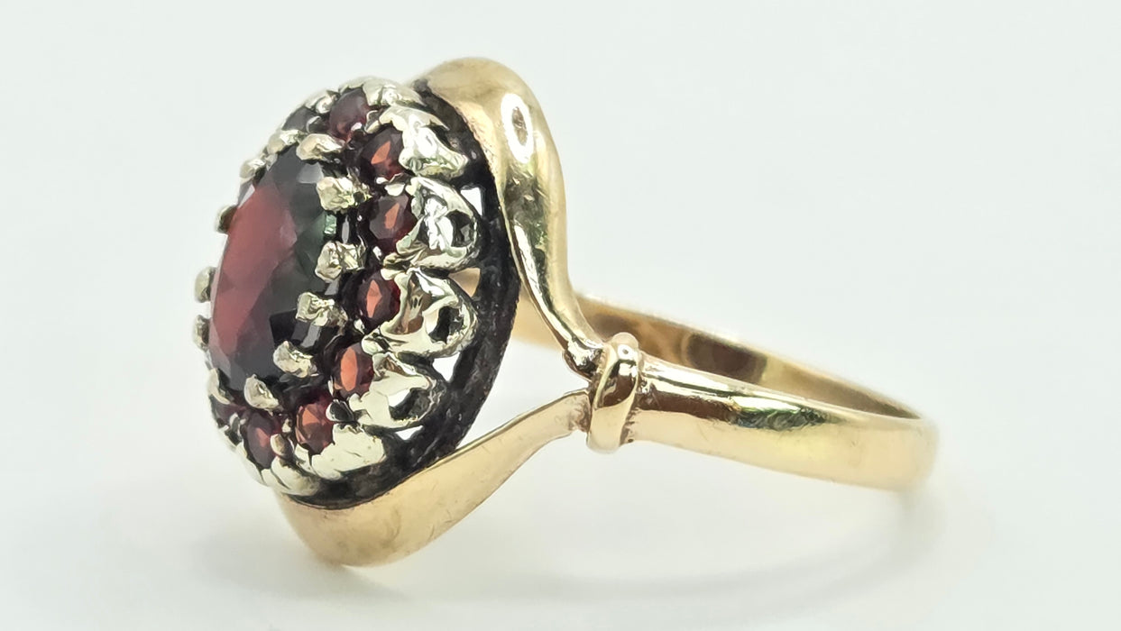 Vintage: 9ct Gold Tiered Garnet Cluster Ring — From 1966
