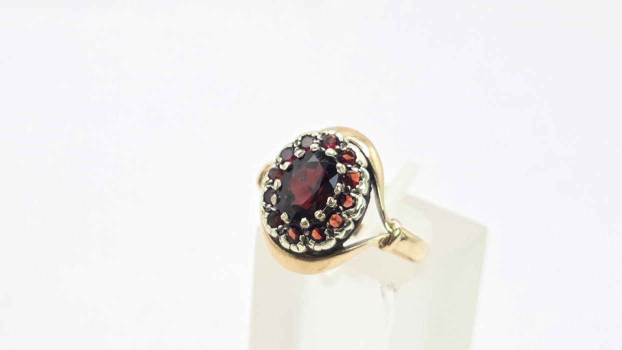 Vintage: 9ct Gold Tiered Garnet Cluster Ring — From 1966
